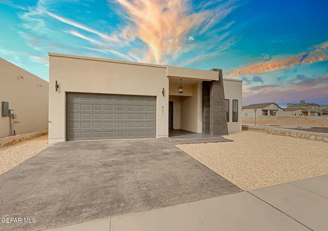 2nd image of 921 Ada Ln Ln, El Paso, TX 79932 | MLS# 947231