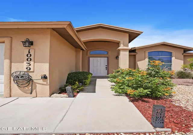 Photo 3 of Sale Pending at 10039 Paloma Dr, El Paso, TX 79924 | MLS# 947236 | Listing updated on 2026-09-02