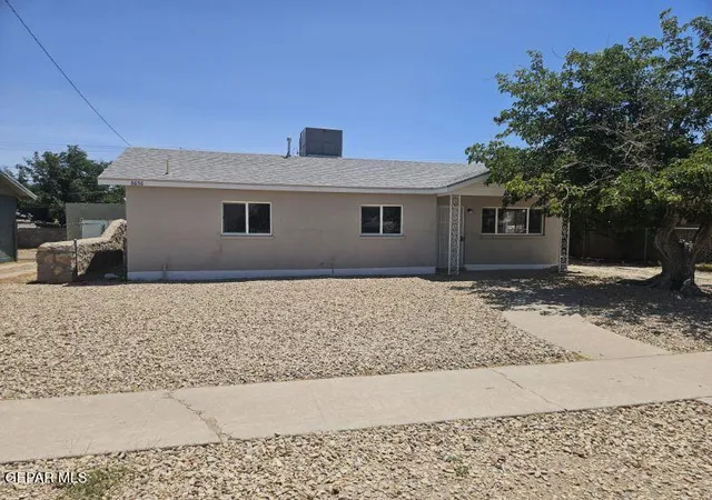 Photo 1 of Single family home for sale at 8656 Mount Whitney Dr, El Paso, TX 79904 | MLS# 947248 | Listing updated on 2026-07-28