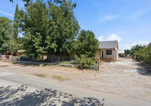 Homes for sale in Clint, TX | 257 N San Elizario Rd, Clint, TX 79836 | MLS# 947302