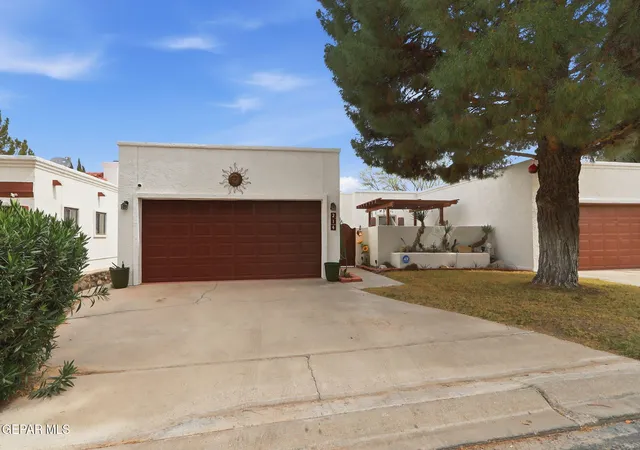 Homes for sale in Santa Teresa, NM | 214 Casas Bella Ln, Santa Teresa, NM 88008 | MLS# 947430
