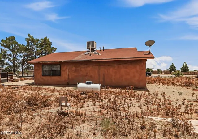 Photo 12 of Single family home for sale at 14480 Van Fleet Rd, El Paso, TX 79938 | MLS# 947714 | Listing updated on 2026-09-22