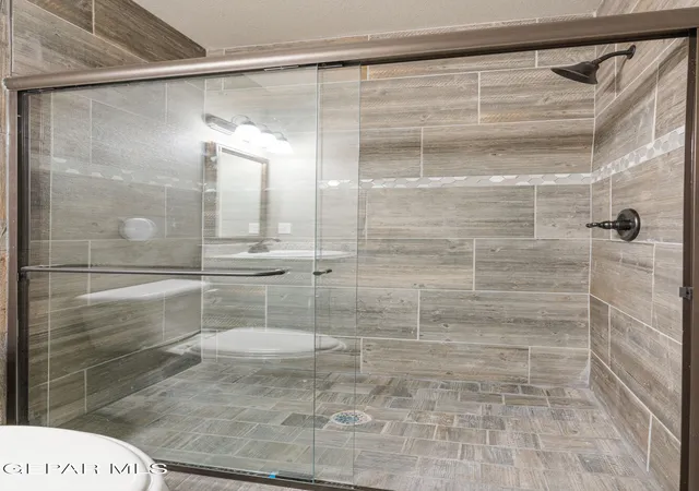 4th image of 320 Kindred Dr, Clint, TX 79836 | MLS# 947341