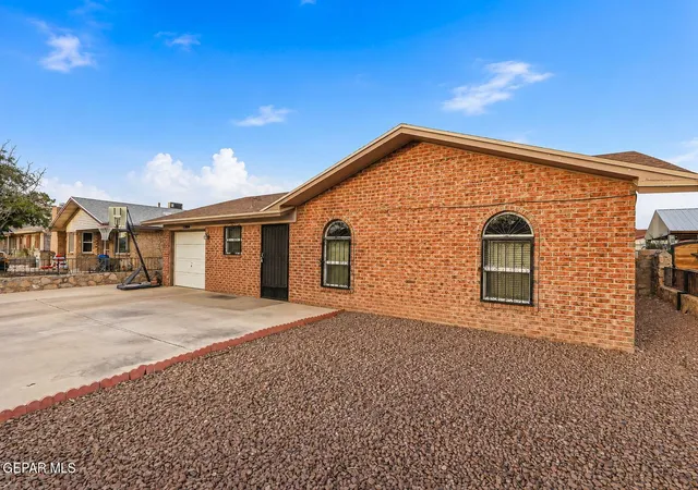 Photo 2 of Sale Pending at 10804 Sapphire St, El Paso, TX 79924 | MLS# 947413 | Listing updated on 2026-07-21