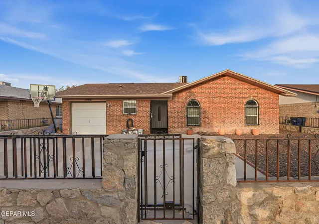 Photo 3 of Sale Pending at 10804 Sapphire St, El Paso, TX 79924 | MLS# 947413 | Listing updated on 2026-07-21