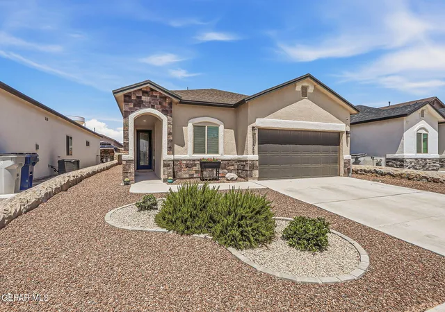 Photo 2 of Single family home for sale at 12669 Cono Norte Dr, El Paso, TX 79934 | MLS# 947433 | Listing updated on 2026-09-14