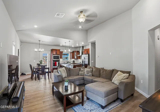 Photo 4 of Single family home for sale at 12669 Cono Norte Dr, El Paso, TX 79934 | MLS# 947433 | Listing updated on 2026-09-14