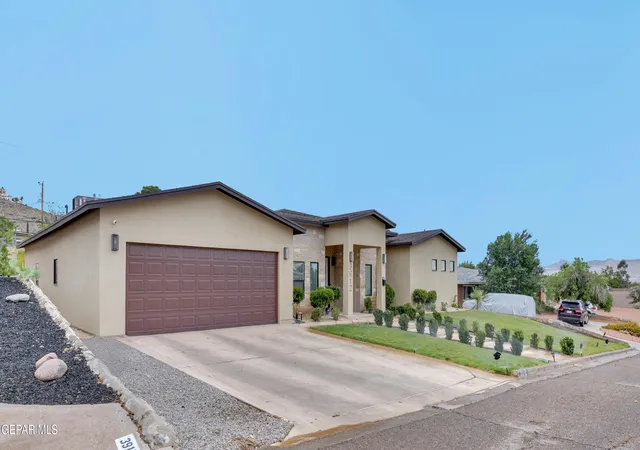 Photo 4 of Single family home for sale at 3912 Las Vegas Dr, El Paso, TX 79902 | MLS# 947437 | Listing updated on 2026-07-11