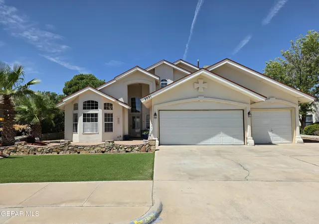 Photo 1 of Single family home for sale at 2021 Sun Country Dr, El Paso, TX 79938 | MLS# 947455 | Listing updated on 2026-09-17