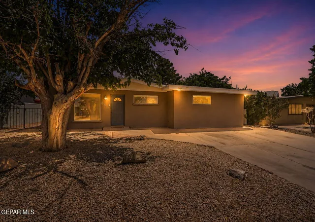 Homes for sale in Las Cruces, NM | 1525 Durazno St, Las Cruces, NM 88001 | MLS# 947469