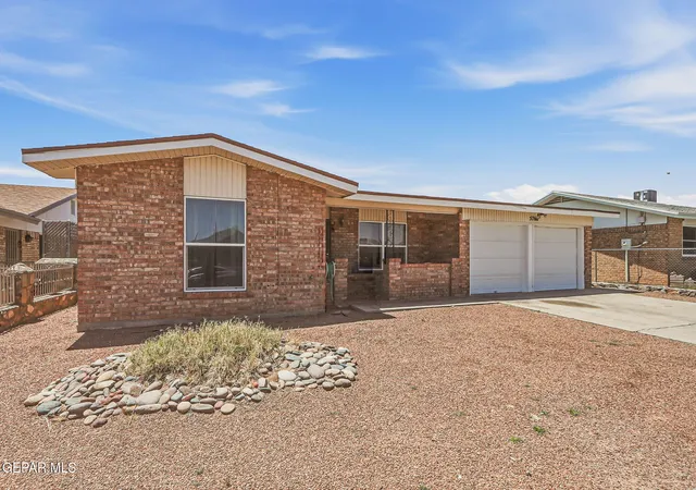 Photo 2 of Single family home for sale at 5760 Longview Dr, El Paso, TX 79924 | MLS# 947462 | Listing updated on 2026-09-08