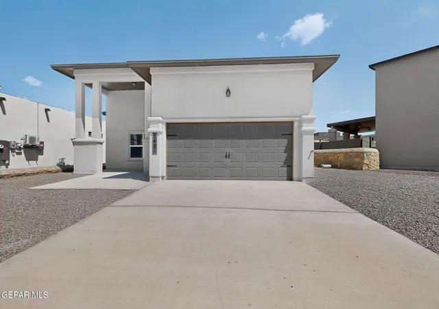 Photo 3 of Single family home for sale at 7420 Rio Rimac Dr, El Paso, TX 79934 | MLS# 947908 | Listing updated on 2026-09-20