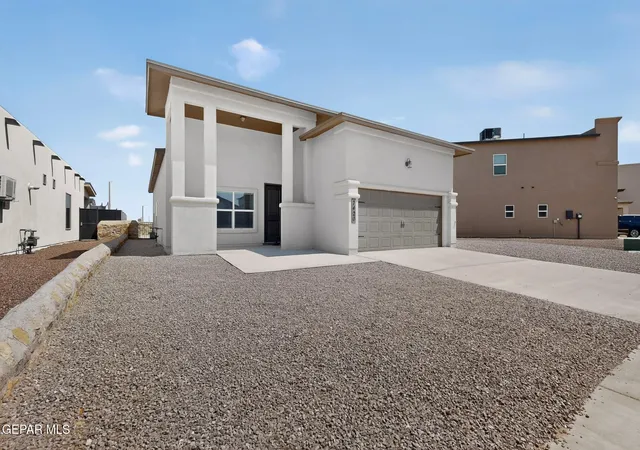 Photo 3 of Single family home for sale at 7420 Rio Rimac Dr, El Paso, TX 79934 | MLS# 947908 | Listing updated on 2026-09-20