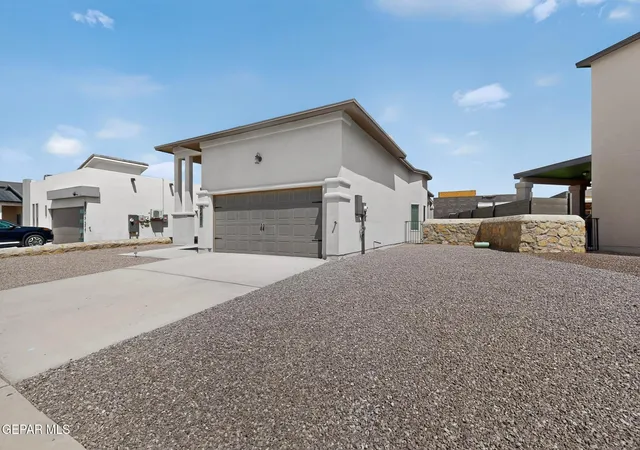 Photo 4 of Single family home for sale at 7420 Rio Rimac Dr, El Paso, TX 79934 | MLS# 947908 | Listing updated on 2026-09-20