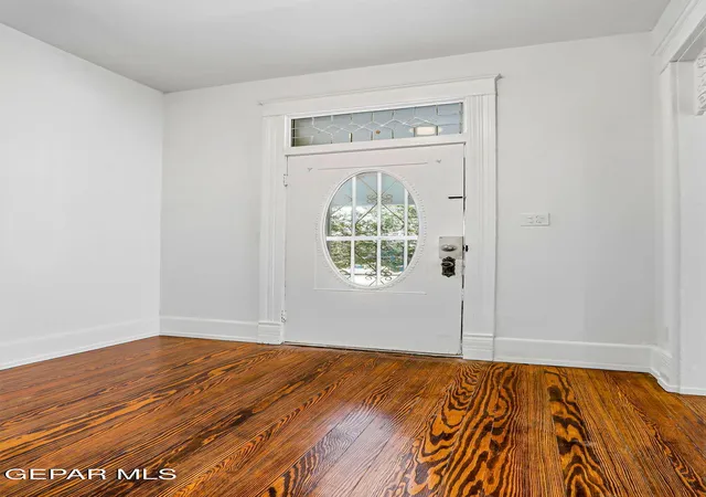Photo 4 of Single family home for sale at 1207 N Kansas St, El Paso, TX 79902 | MLS# 947472 | Listing updated on 2026-09-11