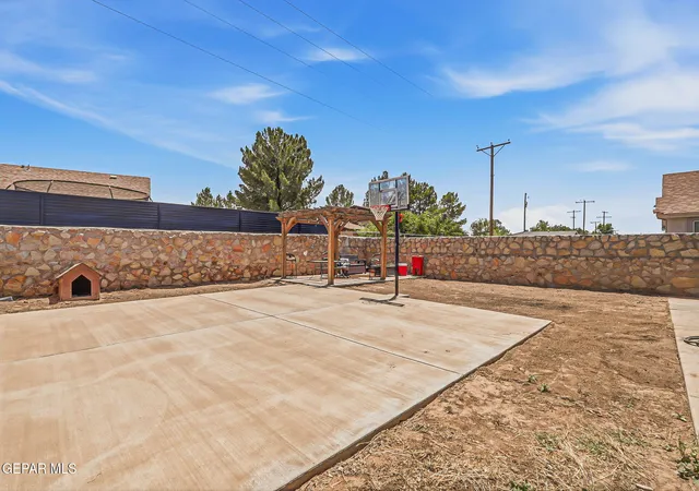 39th image of 616 Villas Del Valle Rd, Socorro, TX 79927 | MLS# 947528