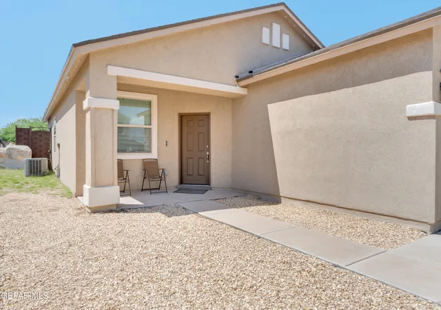 5th image of 529 Dusk View St, Socorro, TX 79927 | MLS# 947521