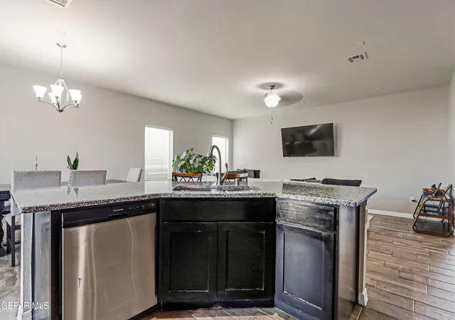 5th image of 624 David Ortiz St, Socorro, TX 79927 | MLS# 947842