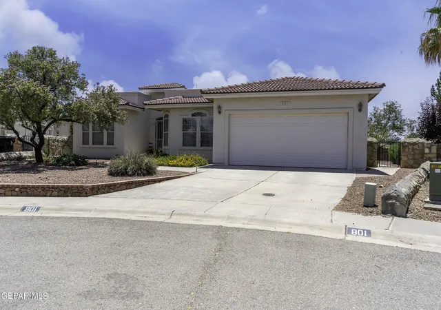 Photo 4 of Single family home for sale at 801 Bonnie Ct, Santa Teresa, NM 88008 | MLS# 947532 | Listing updated on 2026-09-07