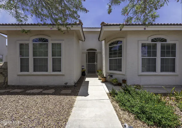 Photo 5 of Single family home for sale at 801 Bonnie Ct, Santa Teresa, NM 88008 | MLS# 947532 | Listing updated on 2026-09-07