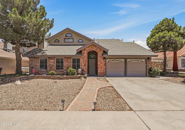 Photo 2 of Single family home for sale at 2116 Lake Huron Dr, El Paso, TX 79936 | MLS# 947541 | Listing updated on 2026-09-12