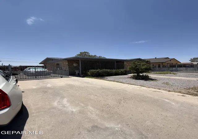Photo 3 of Sale Pending at 9224 Reno Ct, El Paso, TX 79907 | MLS# 947819 | Listing updated on 2026-09-01