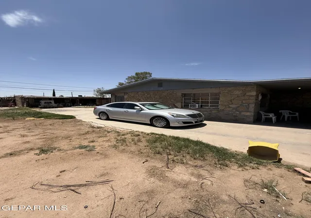 Photo 4 of Sale Pending at 9224 Reno Ct, El Paso, TX 79907 | MLS# 947819 | Listing updated on 2026-09-01