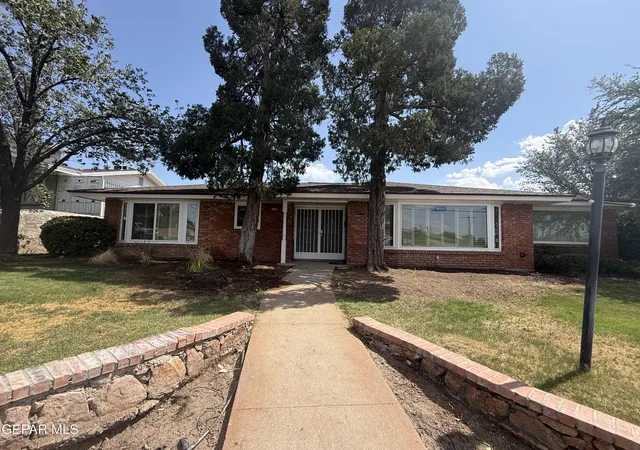 Photo 2 of Single family home for sale at 6325 Westwind Dr, El Paso, TX 79912 | MLS# 947549 | Listing updated on 2026-09-09