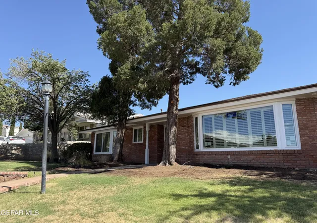 Photo 3 of Single family home for sale at 6325 Westwind Dr, El Paso, TX 79912 | MLS# 947549 | Listing updated on 2026-09-09