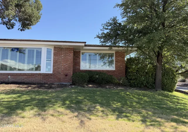 Photo 4 of Single family home for sale at 6325 Westwind Dr, El Paso, TX 79912 | MLS# 947549 | Listing updated on 2026-09-09