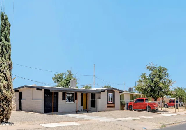 Photo 2 of Sale Pending at 5609 Salem Dr, El Paso, TX 79924 | MLS# 947640 | Listing updated on 2026-08-17