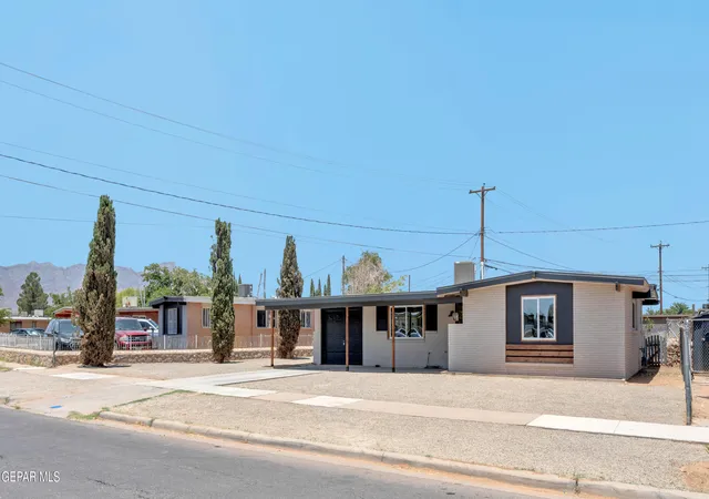 Photo 3 of Sale Pending at 5609 Salem Dr, El Paso, TX 79924 | MLS# 947640 | Listing updated on 2026-08-17