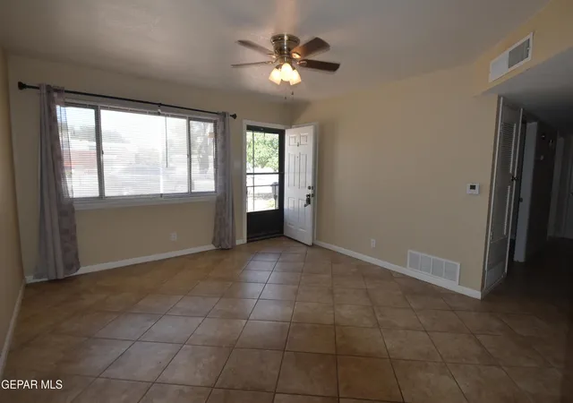 2nd image of 807 Poplar St, Anthony, TX 79821 | MLS# 947584