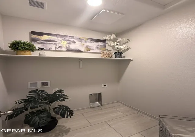 Photo 4 of Sale Pending at 10704 Darren Woodson St, El Paso, TX 79924 | MLS# 947875 | Listing updated on 2026-09-07