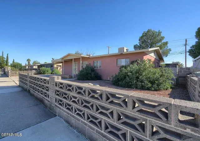 Photo 3 of Sale Pending at 5904 Brazos, El Paso, TX 79905 | MLS# 947648 | Listing updated on 2026-09-10