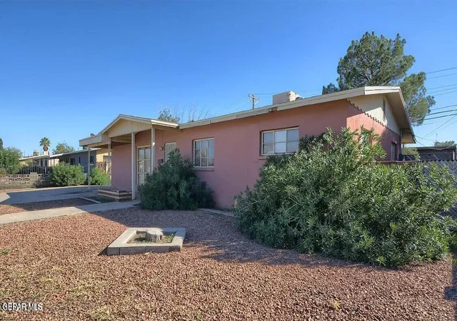 Photo 3 of Sale Pending at 5904 Brazos, El Paso, TX 79905 | MLS# 947648 | Listing updated on 2026-09-10