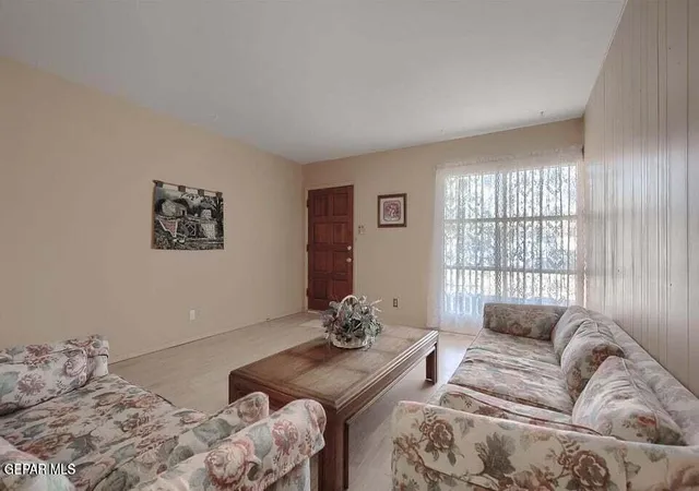 Photo 4 of Sale Pending at 5904 Brazos, El Paso, TX 79905 | MLS# 947648 | Listing updated on 2026-09-10
