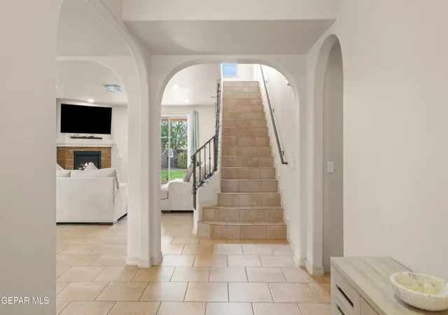 Photo 4 of Single family home for sale at 7250 Longspur Dr, El Paso, TX 79911 | MLS# 947703 | Listing updated on 2026-09-20
