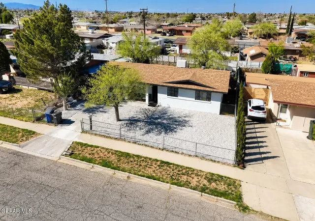 Photo 1 of Single family home for sale at 5733 Arrowhead Dr, El Paso, TX 79924 | MLS# 947668 | Listing updated on 2026-07-15