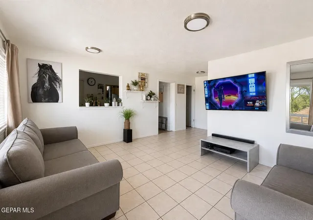 Photo 3 of Single family home for sale at 5733 Arrowhead Dr, El Paso, TX 79924 | MLS# 947668 | Listing updated on 2026-07-15