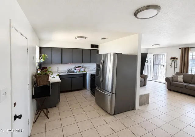 Photo 3 of Single family home for sale at 5733 Arrowhead Dr, El Paso, TX 79924 | MLS# 947668 | Listing updated on 2026-07-15