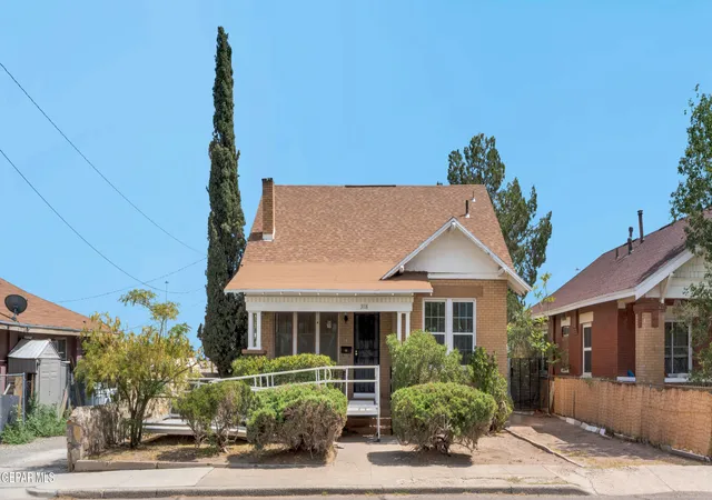 Photo 2 of Single family home for sale at 3118 E Yandell Dr, El Paso, TX 79903 | MLS# 947774 | Listing updated on 2026-09-04