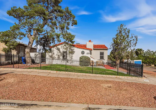 Photo 2 of Single family home for sale at 4740 Cumberland Cir, El Paso, TX 79903 | MLS# 947868 | Listing updated on 2026-08-21