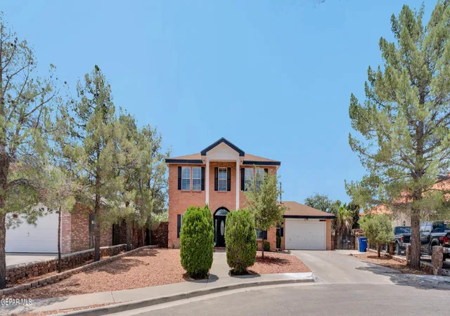 Photo 1 of Sale Pending at 2121 Greenlee Dr, El Paso, TX 79936 | MLS# 947694 | Listing updated on 2026-09-16
