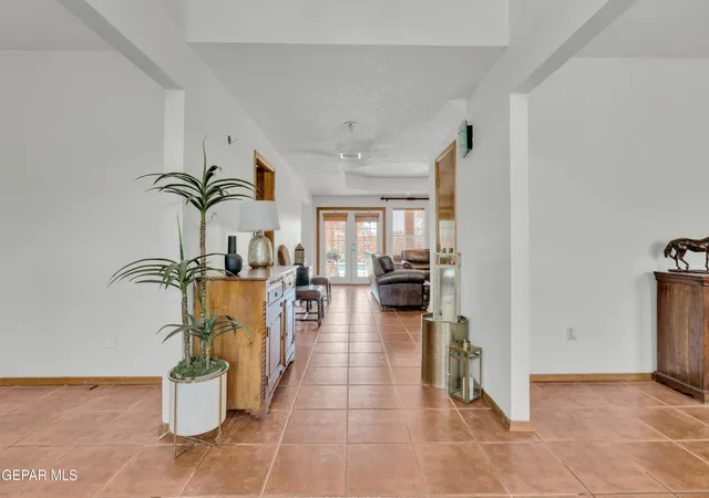Photo 4 of Sale Pending at 2121 Greenlee Dr, El Paso, TX 79936 | MLS# 947694 | Listing updated on 2026-09-16