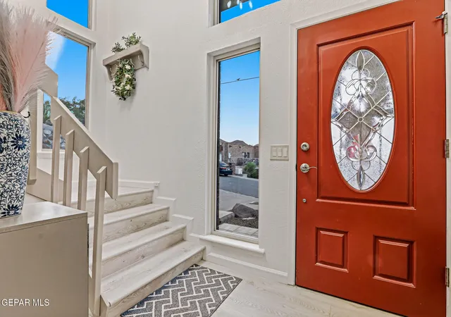 Photo 3 of Sale Pending at 3245 Stone Edge Dr, El Paso, TX 79904 | MLS# 948430 | Listing updated on 2026-09-03