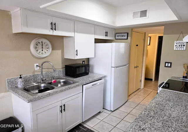 Photo 3 of Condo for sale at 6700 Escondido Dr #E9, El Paso, TX 79912 | MLS# 947730 | Listing updated on 2026-07-16