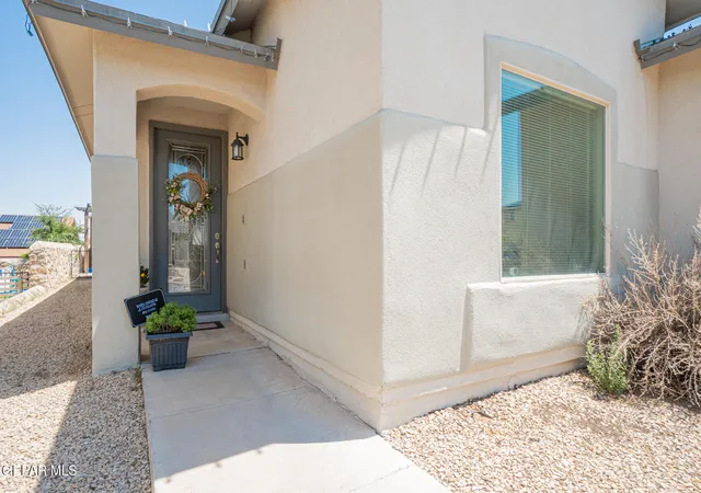 Photo 4 of Sale Pending at 7505 Eagle Vista Dr, El Paso, TX 79911 | MLS# 947729 | Listing updated on 2026-08-25