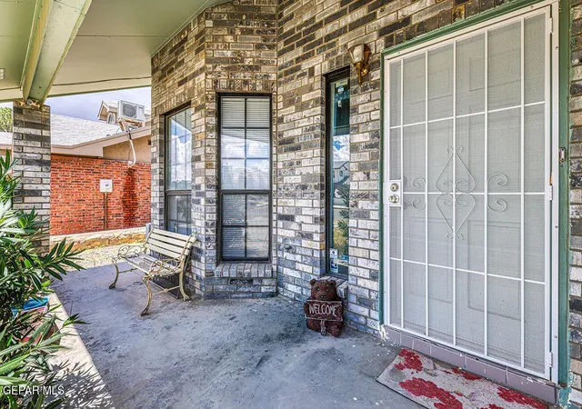 Photo 3 of Single family home for sale at 2901 Lake Michigan Dr, El Paso, TX 79936 | MLS# 947827 | Listing updated on 2026-09-14