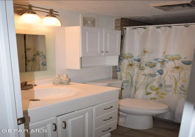 5th image of 252 Shadow Mountain Dr #B12, El Paso, TX 79912 | MLS# 947891